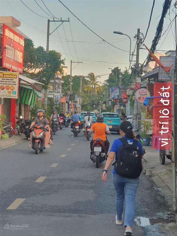 Bán đất mặt tiền đường ngay lã xuân oailê văn việt