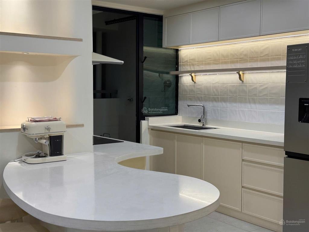 Bán căn 2pn full nội thất đẹp feliz en vista, tầng cao, thoáng mát, giá tốt