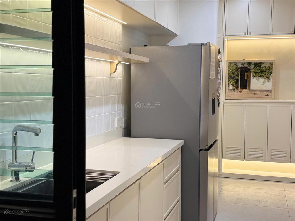 Bán căn 2pn full nội thất đẹp feliz en vista, tầng cao, thoáng mát, giá tốt