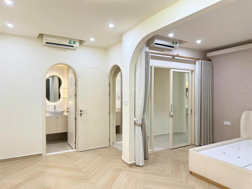 Bán căn 2pn full nội thất đẹp feliz en vista, tầng cao, thoáng mát, giá tốt