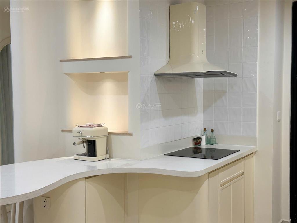 Bán căn 2pn full nội thất đẹp feliz en vista, tầng cao, thoáng mát, giá tốt