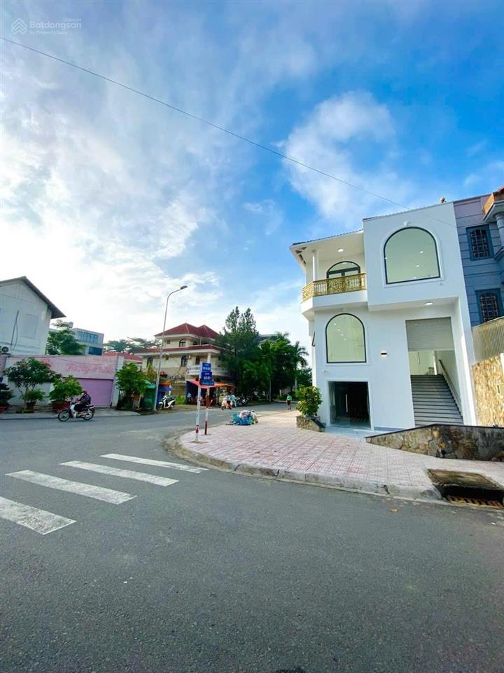 Bán căn góc mặt tiền thân văn nhiếp kdc sông giồng văn minh, quận 2, dt 130m2  giá 33.5 tỷ