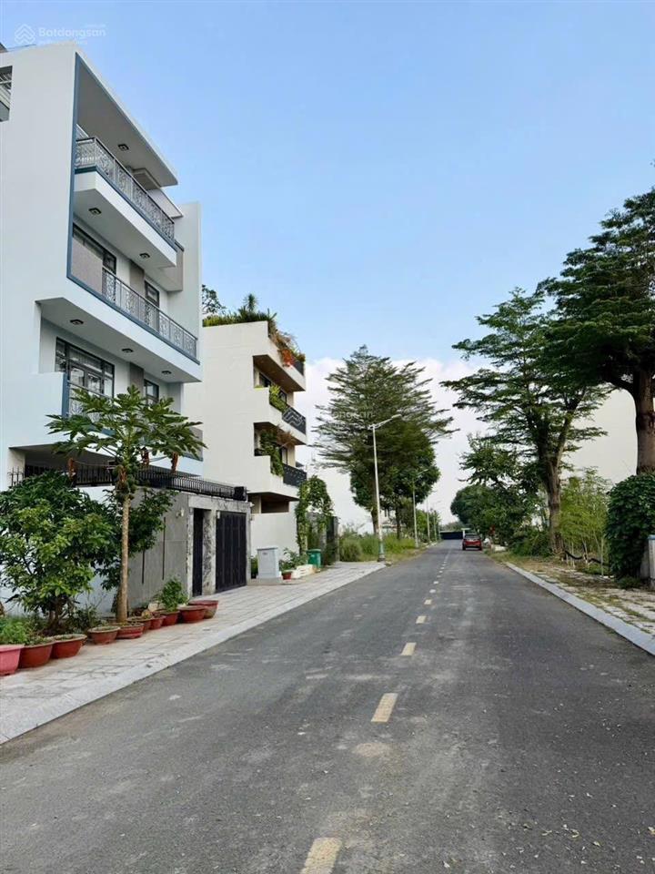 Giảm 3 tỷ bán nhanh! bán đất villas thủ thiêm dt 10m x 20m giá 33.6 tỷ