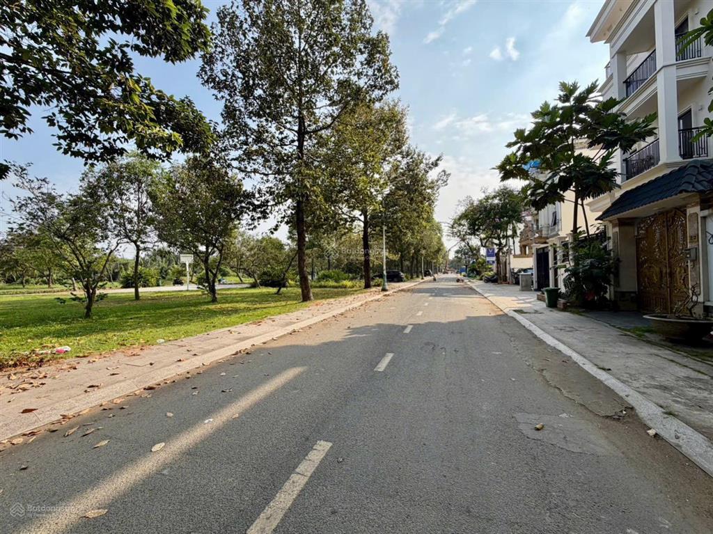 Giảm 3 tỷ bán nhanh! bán đất villas thủ thiêm dt 10m x 20m giá 33.6 tỷ