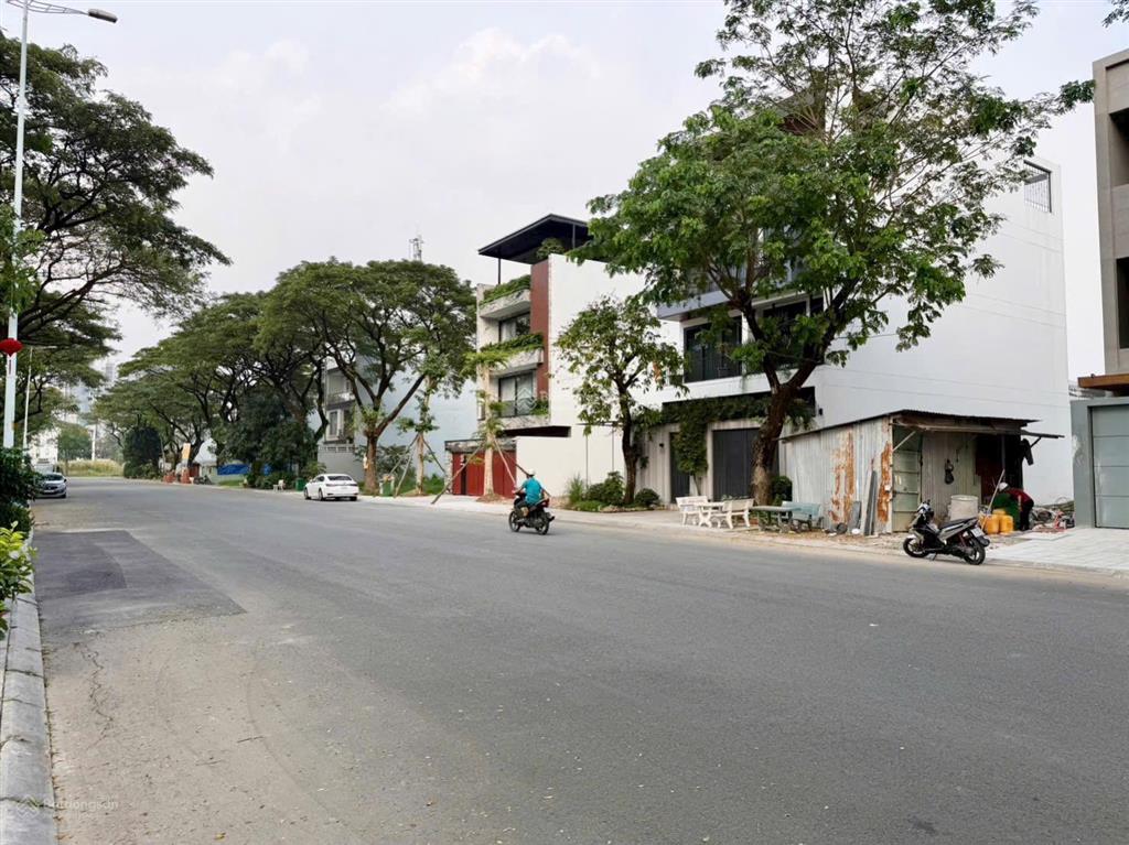 Giảm 3 tỷ bán nhanh! bán đất villas thủ thiêm dt 10m x 20m giá 33.6 tỷ