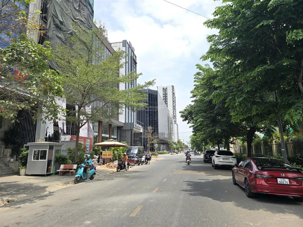 Giảm 10 tỷ bán nhanh toà nhà building nguyễn văn kỉnh kdc huy hoàng thạnh mỹ lợi giá còn 85 tỷ