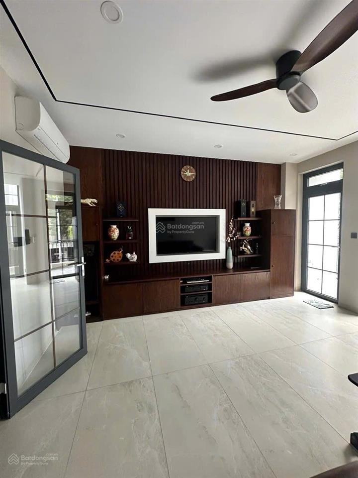 Giảm 5 tỷ! bán nhanh nhà đẹp có hầm và thang máy kdc mystery villa dt 100m2 (5x20m) giá còn 35 tỷ.