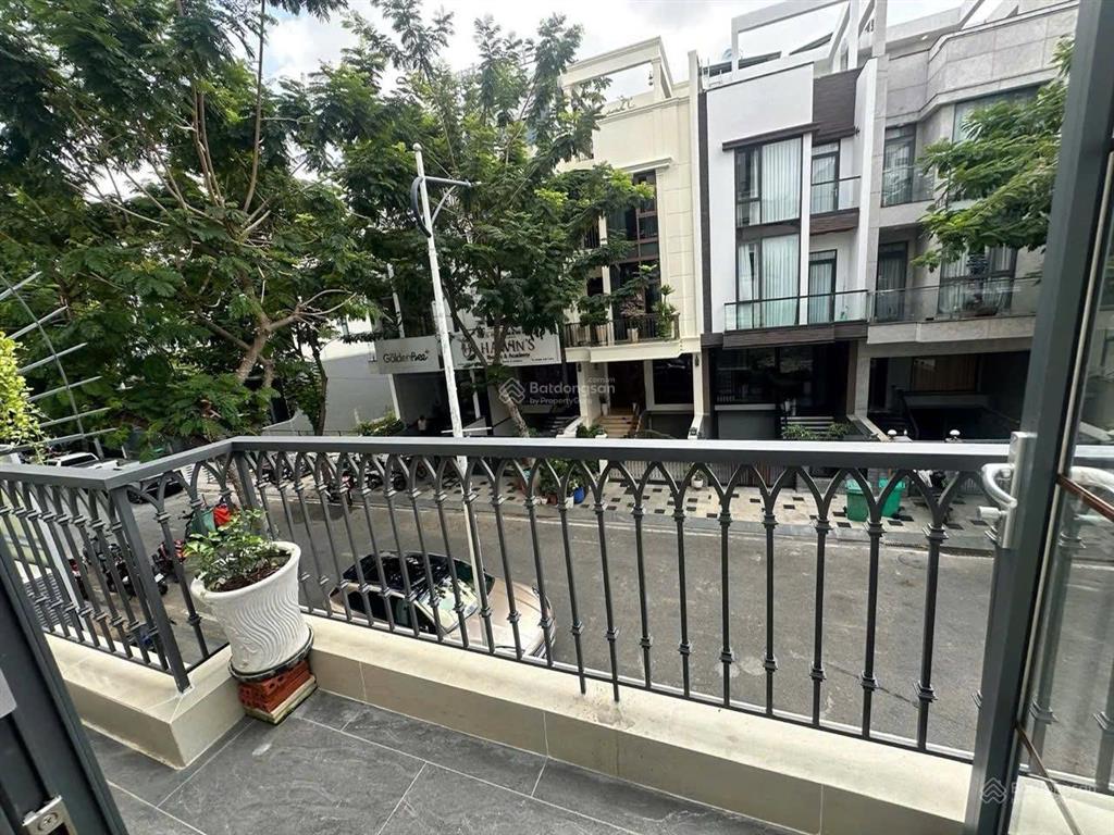 Giảm 5 tỷ! bán nhanh nhà đẹp có hầm và thang máy kdc mystery villa dt 100m2 (5x20m) giá còn 35 tỷ.