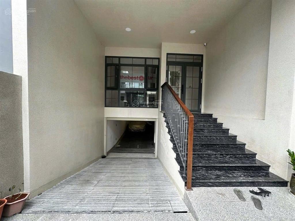 Giảm 5 tỷ! bán nhanh nhà đẹp có hầm và thang máy kdc mystery villa dt 100m2 (5x20m) giá còn 35 tỷ.