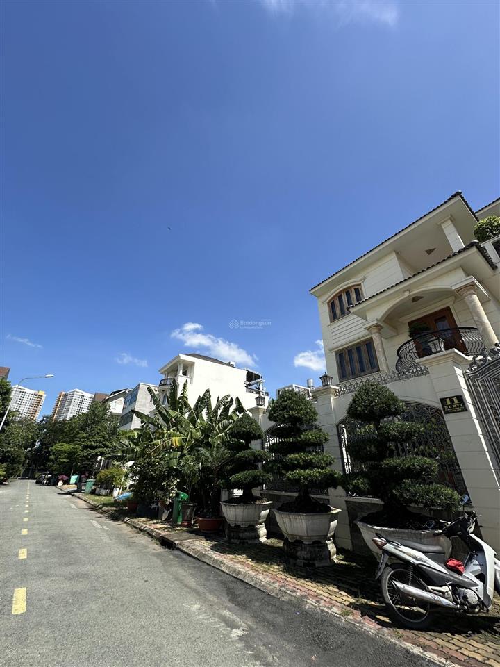 Bán lô đất xây biệt thự kdc thế kỉ 21 dt gần 200m2 giá 35 tỷ sổ cá nhân sẵn sàng công chứng