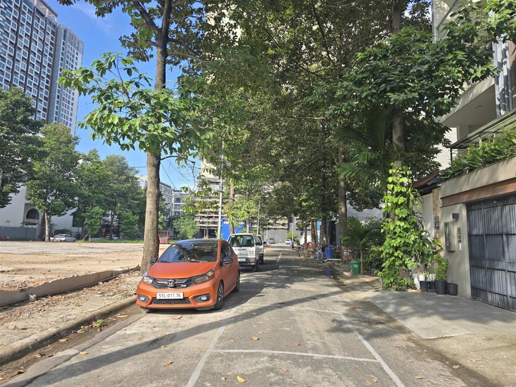 Bán đất xây cao 6 tầng thạnh mỹ lợi  đối diện công viên  dt 100m2 (5x20m) giá 20 tỷ  sổ cá nhân