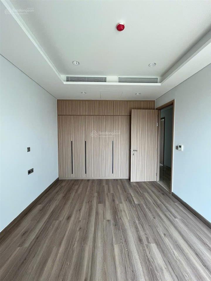 Bán căn horizon 3pn tầng cao view hồ bán nguyệt đẹp