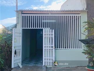 Cần cho thuê nhà tđc đất lành đường rộng 16m
dt64m2
nhà gồm 1pk1pn1wc sân trước rộng không nội