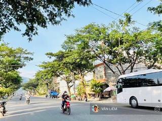 Lô đất đẹp đường phong châu  xung quanh nhà cửa đông đúc  phù hợp kinh doanh buôn bán