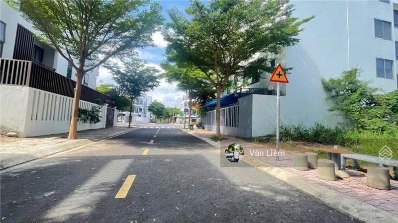 Bán đất khu đô thị mipeco nha trang. vị trí mặt đường số 6, gần chung cư 27 tầng
