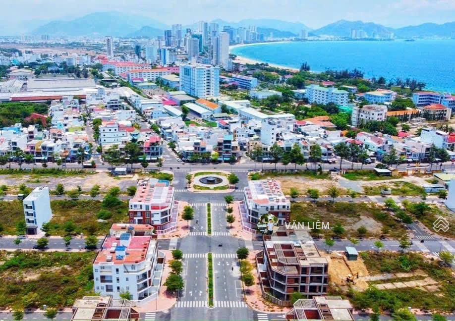 Bán đất khu đô thị mipeco nha trang. vị trí mặt đường số 6, gần chung cư 27 tầng