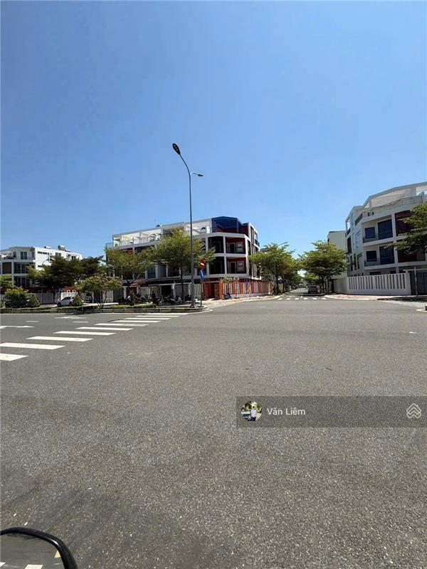 Bán đất khu đô thị mipeco nha trang. vị trí mặt đường số 6, gần chung cư 27 tầng