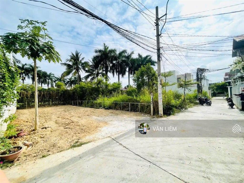 Bán lô đất đường oto khu biệt thự vĩnh thạnh , nha trang giá 2 tỷ 400 triệu
 diện tích  112m2