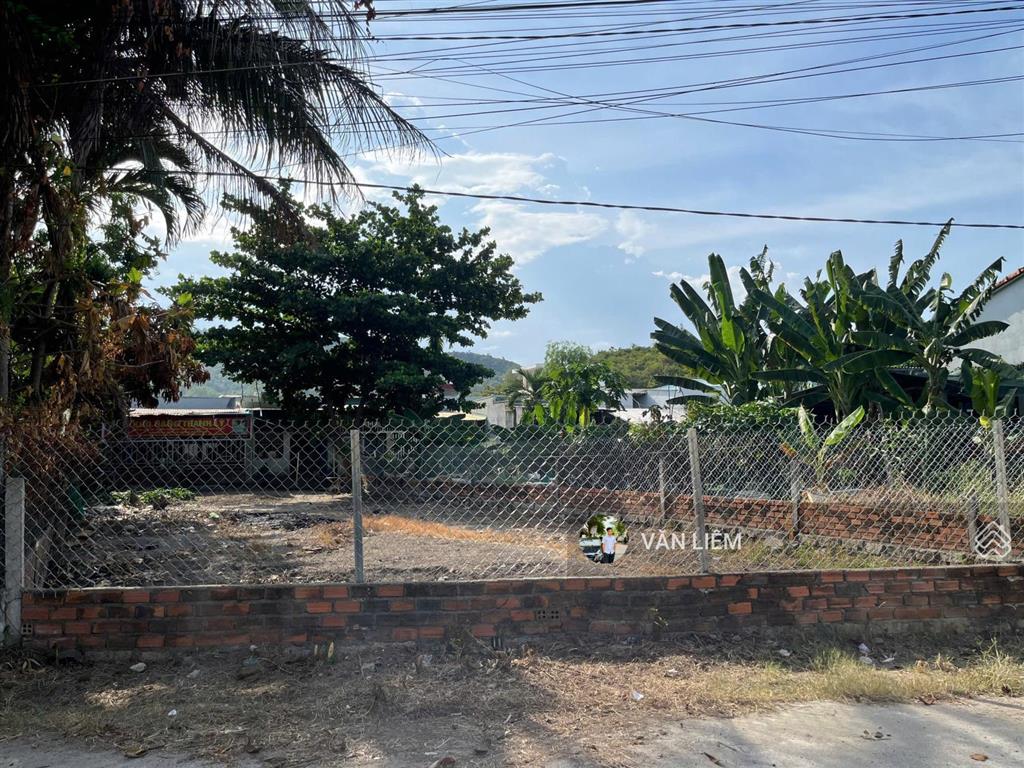 Bán lô đất mặt đường la văn cầu  phước đồng nay thuộc phường nam nha trang  dt 154m2 full