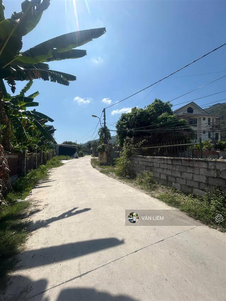 Lô đất mặt tiền đường trần đăng ninh  dt 160m2  giá chỉ 2 tỷ 650 triệu