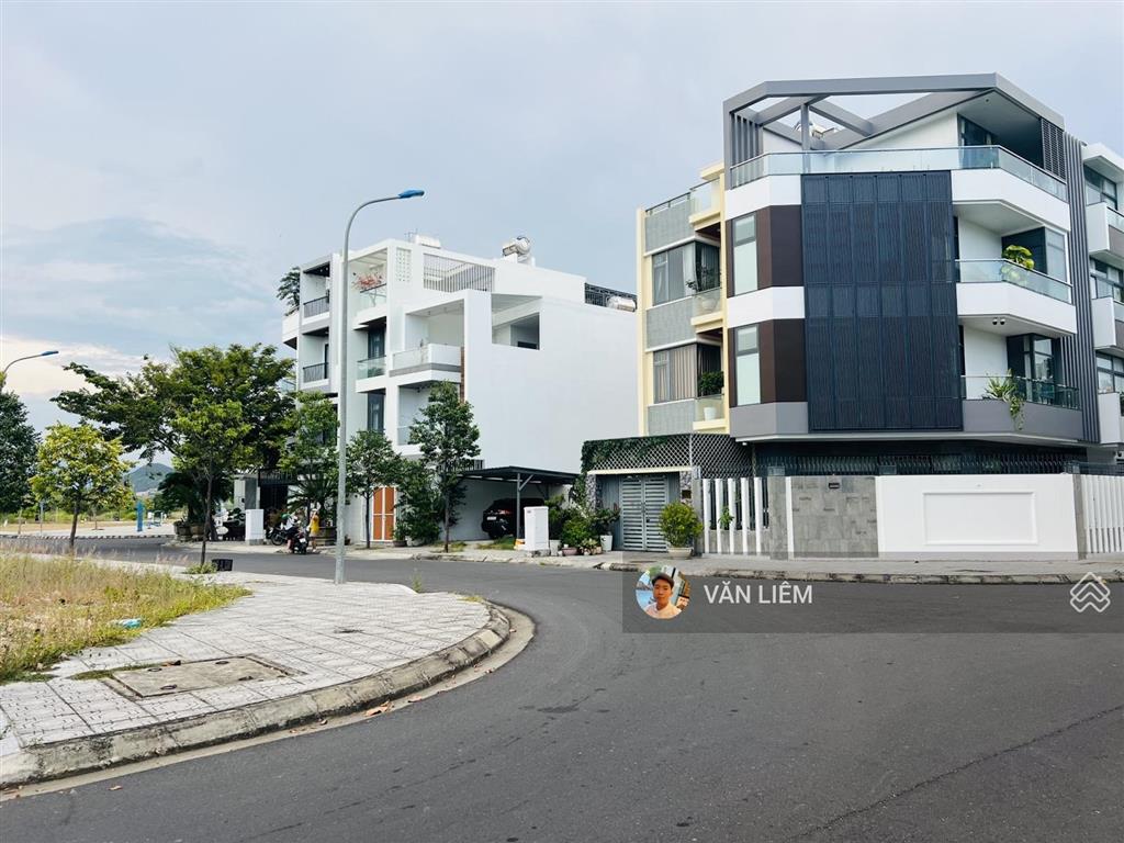 Bán lô đất kđt an bình tân  dt 100m2  vị trí đường t12, hướng tn  giá bán 7 tỷ