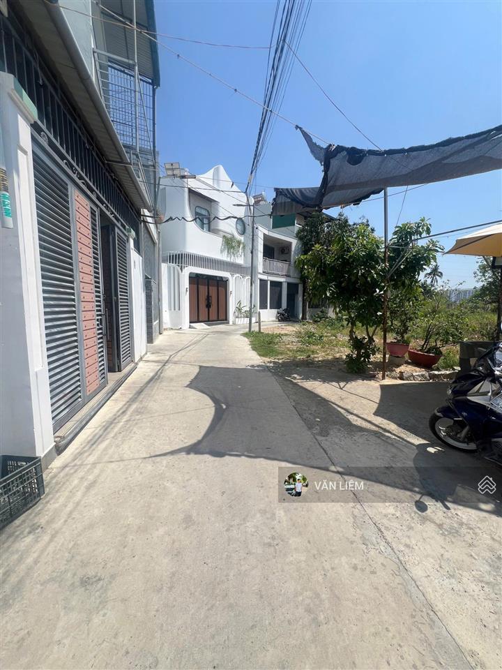 Cần bán gấp đất vĩnh thái khu xóm hạ . gần khu đô thị mỹ gia dt 78m2 giá bán 2 tỷ 500 hướng