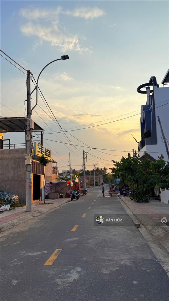 Lô đất tái định cư ngọc hiệp giá tốt để đầu tư đường nhựa rộng 10 m cho anh chị đây ạ