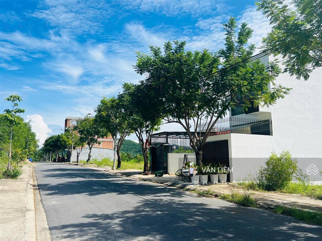Bán đất đất lành, 3,7 tỷ, 70m2, pháp lý đầy đủ