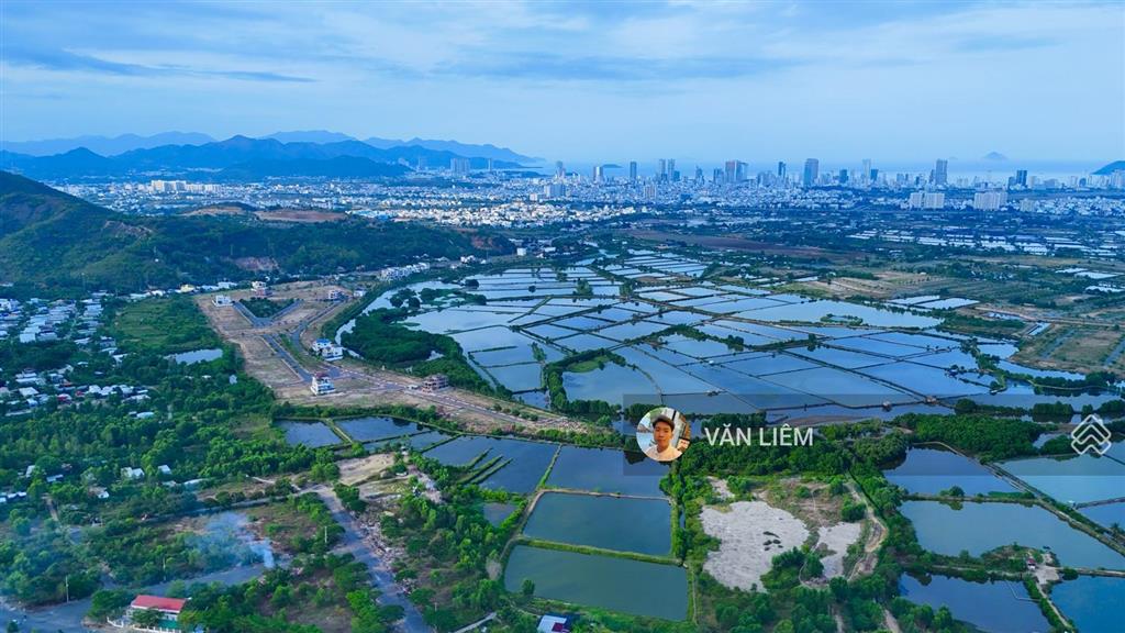 Cần bán lô đất tđc đất lành đường 13m giá 3 tỷ ngang 4m  hướng tây bắc  đường nhựa rộn