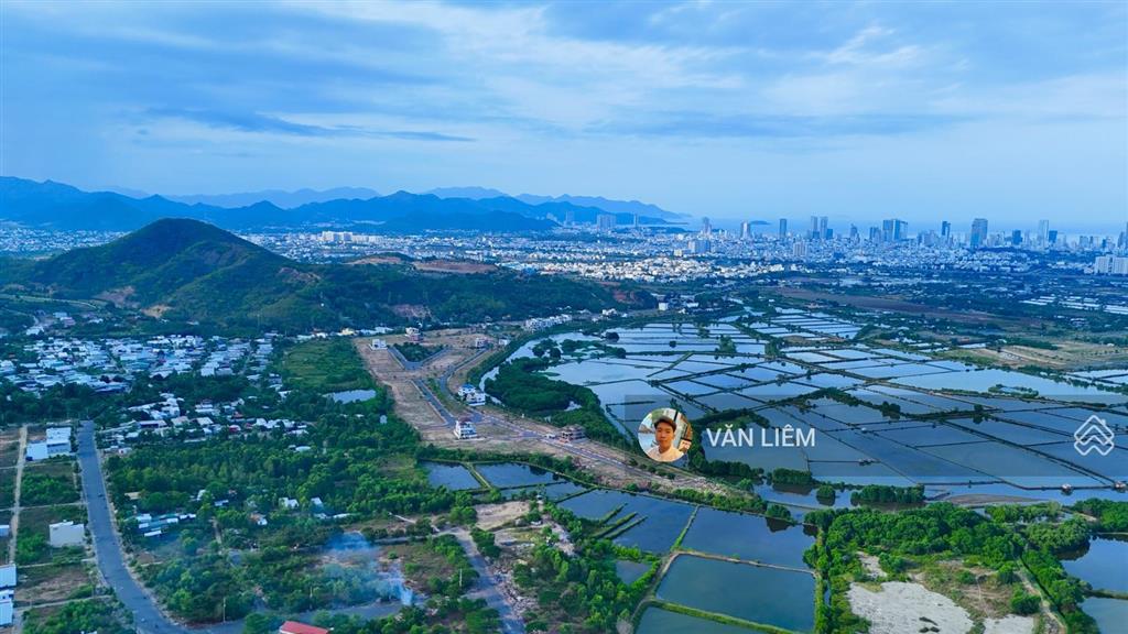 Cần bán lô đất tđc đất lành đường 13m giá 3 tỷ ngang 4m  hướng tây bắc  đường nhựa rộn