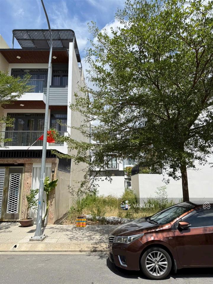 Đường thông gói 5 mỹ gia
diện tích 100m2 ngang 5m sạch đẹp.
giá bán nhanh 5 tỷ bao ép cọc
l
