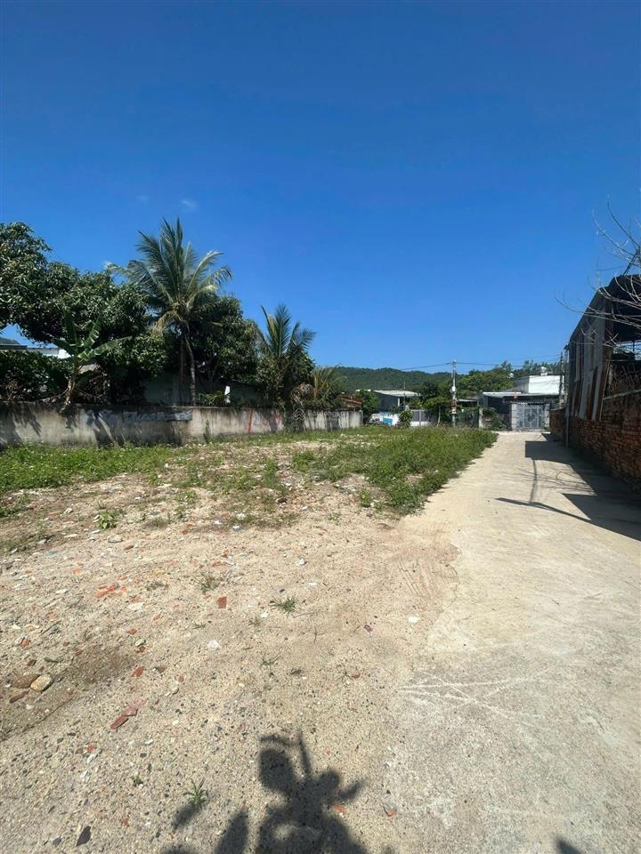Ngộp bán nhanh đất hẻm la văn cầu chỉ 2 tỷ 250 triệu. vị trí hẻm la văn cầu, phước lộc