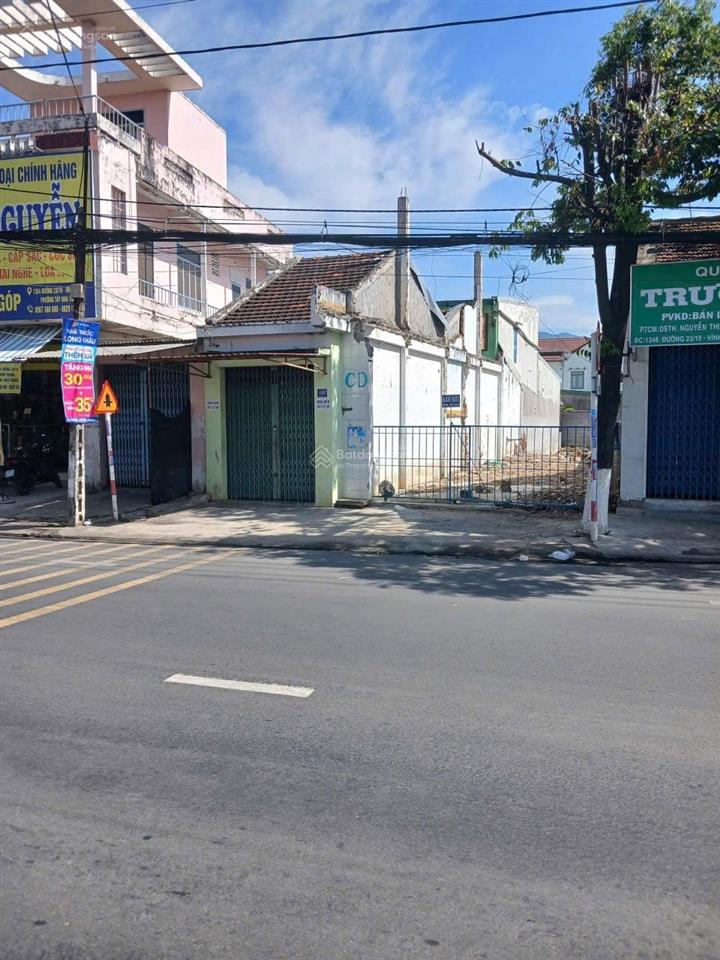 Mặt tiền đường 23/10  p. tây nha trang. gần siêu thị mega, ngã tư bình cang  vĩnh trung