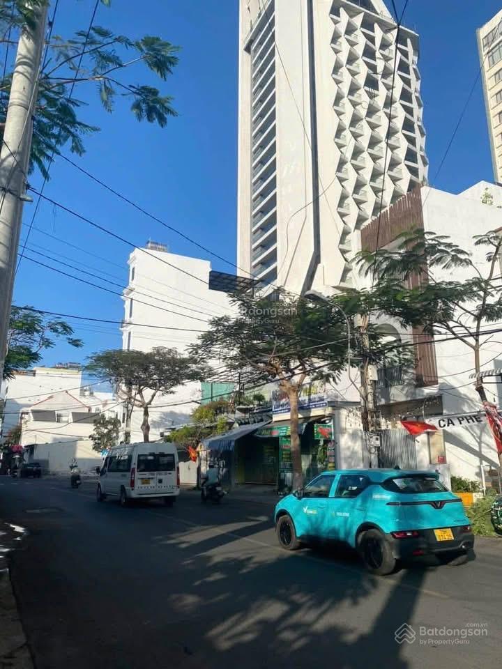 Đất mặt tiền dương hiến quyền  sát biển nha trang  diện tích 85,5m2 (ngang 4m, nở hậu nhẹ)