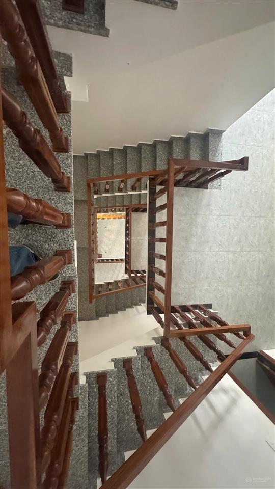 Bán nhà đường trường sơn nha trang vị trí đẹp, đường nhựa rộng 13m, khu dân cư văn minh