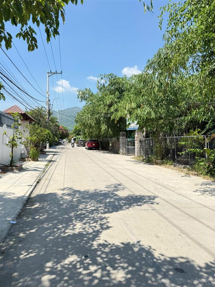 Cho thuê nhà mặt tiền đường tô ký giá tốt. vị trí mặt tiền đường tô ký, thuận tiện ở,