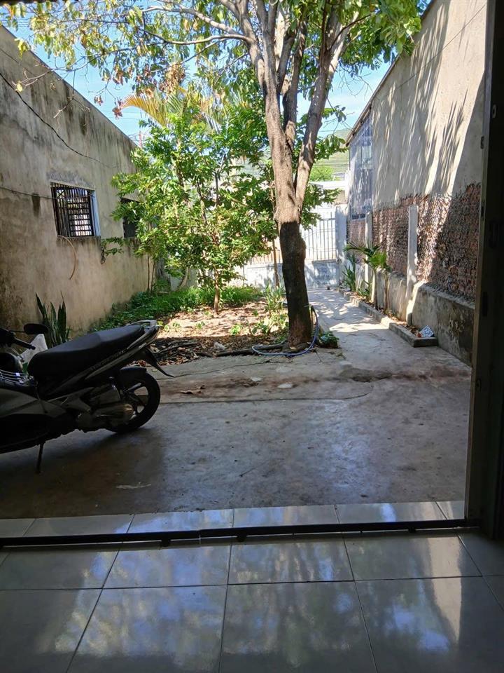 Cho thuê nhà mặt tiền đường tô ký giá tốt. vị trí mặt tiền đường tô ký, thuận tiện ở,