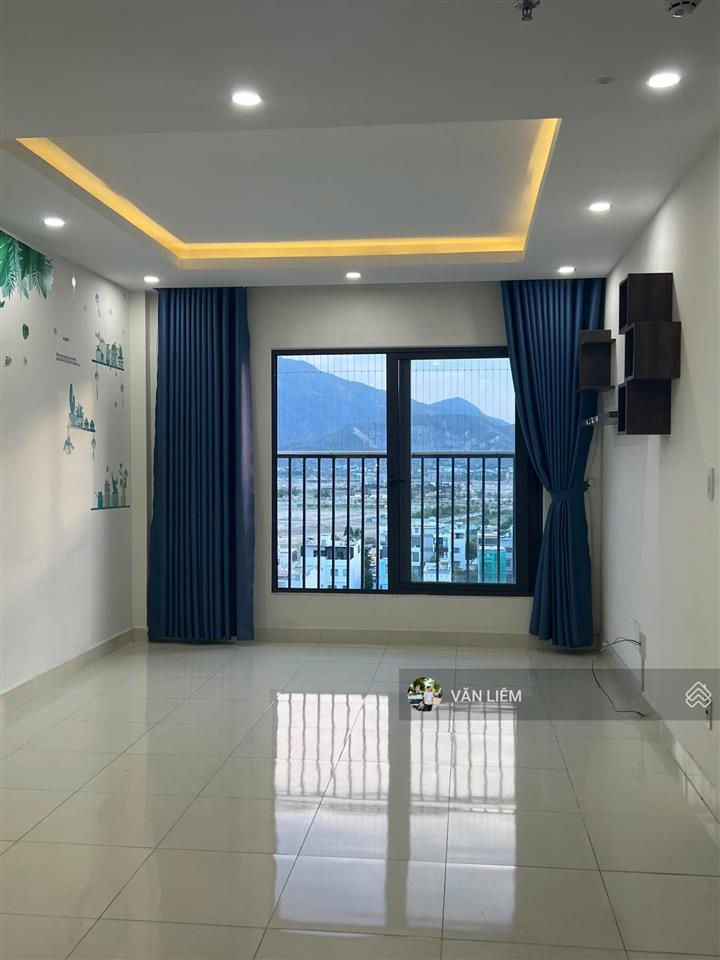 Xoay dòng tiền hạ giá bán gấp căn góc chung cư xh1. dt 70m2 view công viên và sun gruop
căn 2 pngủ