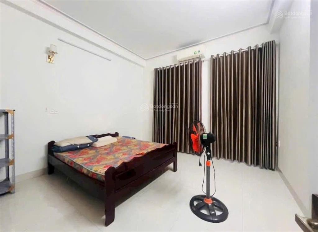 Cho thuê nhà ở kinh doanh 3 tầng mặt tiền nam nha trang
 giá thuê 13tr/tháng