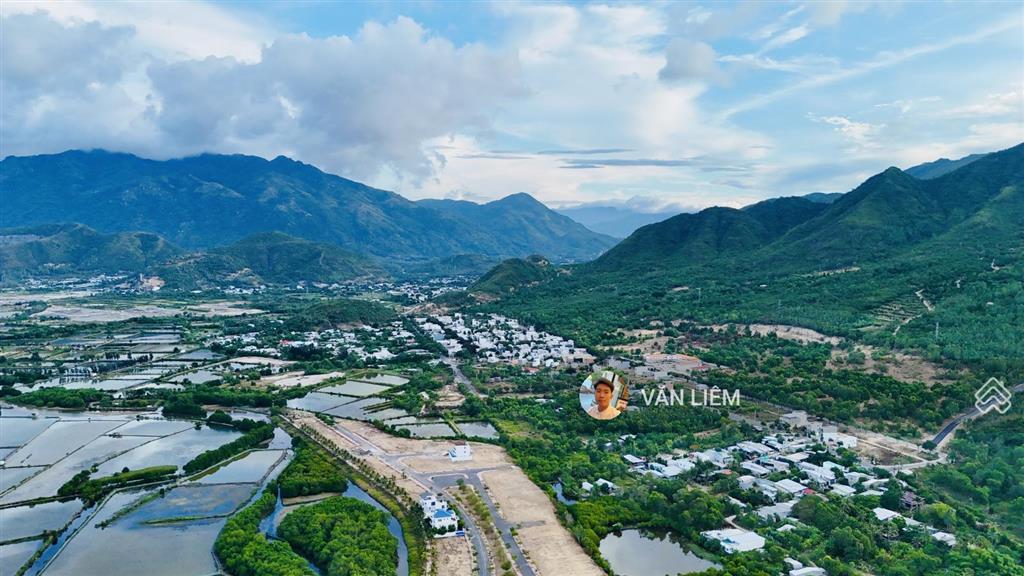 Bán lô kề góc để xây ở biệt thự tại kđt ven sông tắc  river park 300m2. vị trí đất biệt thự hướng