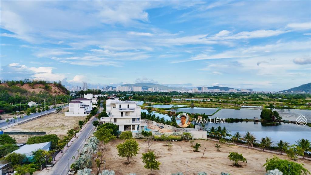 Bán lô kề góc để xây ở biệt thự tại kđt ven sông tắc  river park 300m2. vị trí đất biệt thự hướng