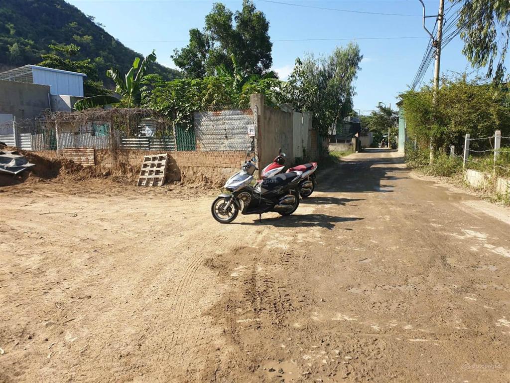Bán đất phước thượng nam nha trang | chỉ 3,9 tỷ. vị trí đẹp, hẻm bê tông rộng 5m, ô tô vào tận nơi
