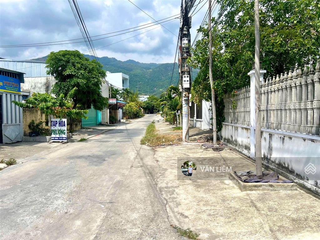 Mặt tiền lư giang đất trung tâm phước đồng ngang 10m, có thể tách 2 lô