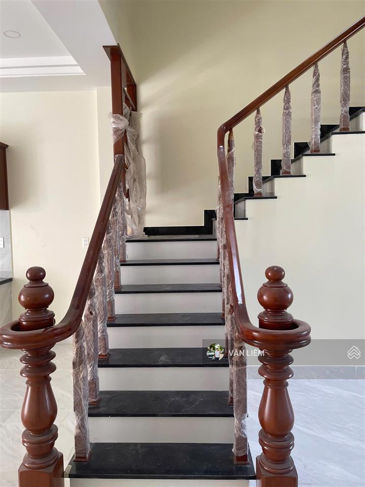 Cho thuê nhà nguyên căn an bình tân nhà 3 tầng nhà đẹp, dọn vào ở ngay. 3 tầng kiên cố