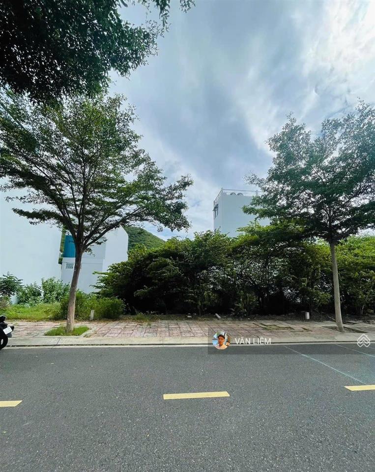 Bán đất kđt mipeco  nha trang, đã có sổ riêng  110m2 ngang 5m. kđt mipeco  nha trang
