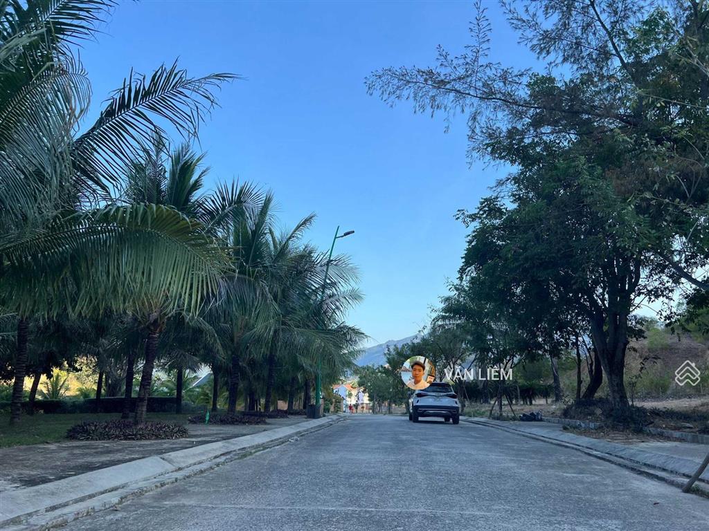 Lô đất biệt thự giáng hương gần trung tâm tp nha trang.  dt 275m2