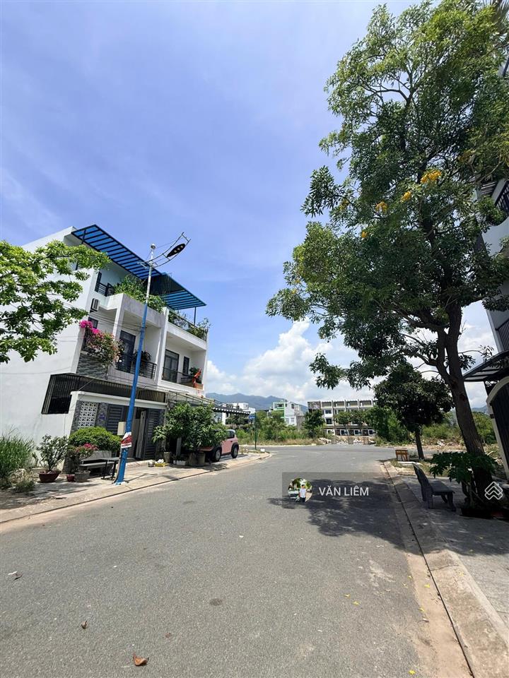 Đất hoàng long phước long, nam nha trang hàng hiếm kđt hoàng long vị trí đẹp, dân cư