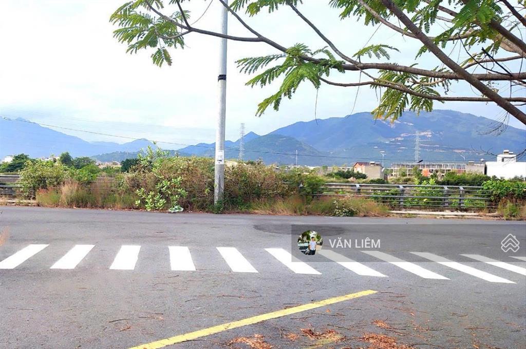 Bán lô tđc hà quang 2 mặt tiền, view trực diện sông quán trường. vị trí đẹp 2 mặt tiền