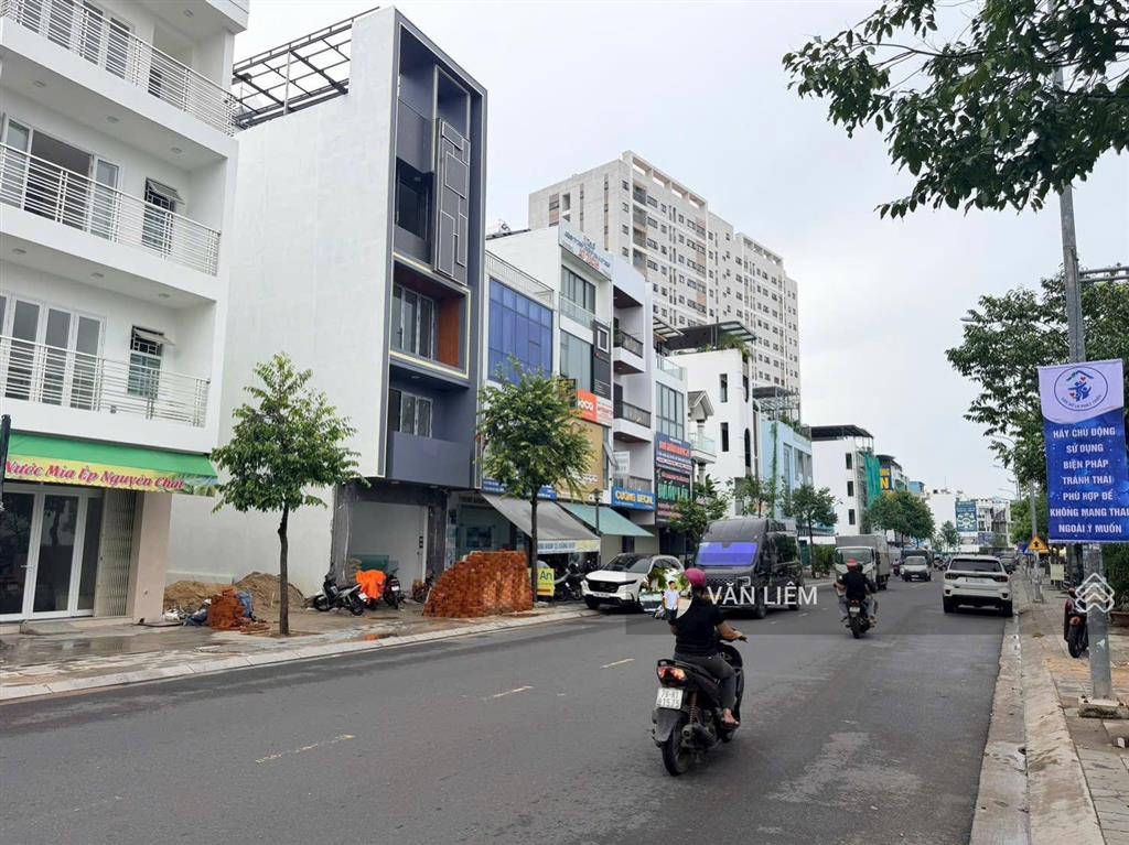 Lô đẹp kinh doanh mặt tiền đường thích quảng đức  vcn phước long 1  vị trí đẹp