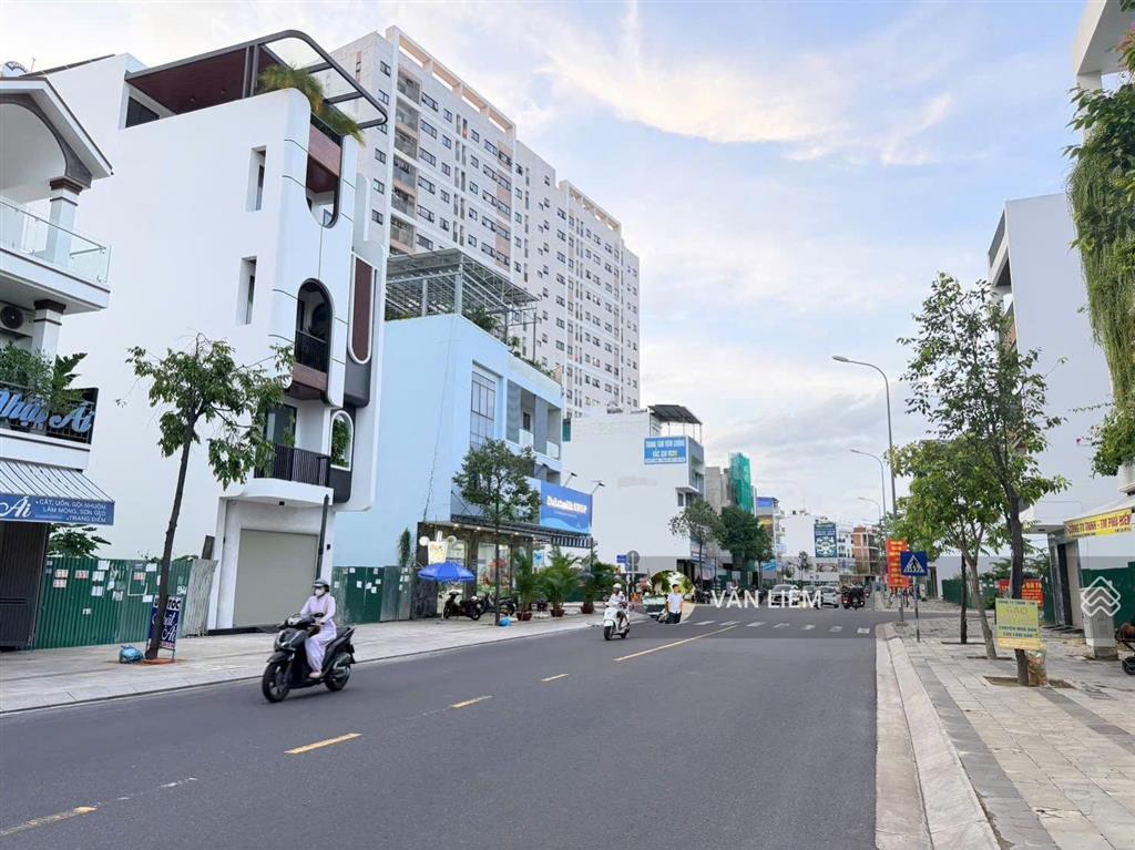 Lô đẹp kinh doanh mặt tiền đường thích quảng đức  vcn phước long 1  vị trí đẹp